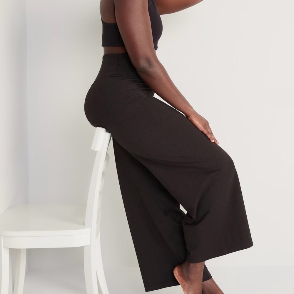 Old Navy Carbon colored Extra High-Waisted PowerChill Wide-Leg Pants NWT
